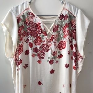 NWOT Maurice’s floral blouse size 2x